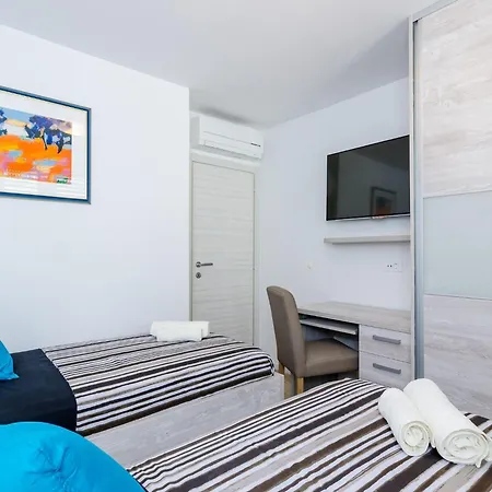 Lägenhet Lazarin - Two Bedroom With Balcony And Sea View 1 Veliki Dubrovnik