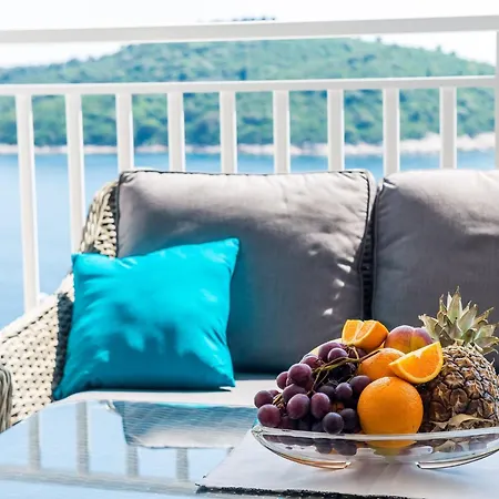 Lazarin - Two Bedroom With Balcony And Sea View 1 Veliki Apartment *