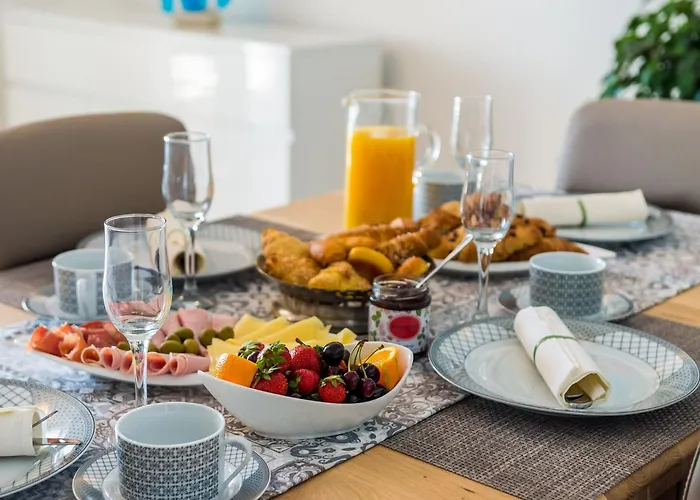 Апартаменты Lazarin - Two Bedroom With Balcony And Sea View 1 Veliki Дубровник